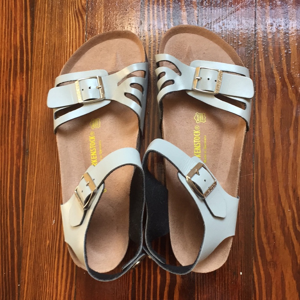 NWOT Birkenstock women's Bali sandals